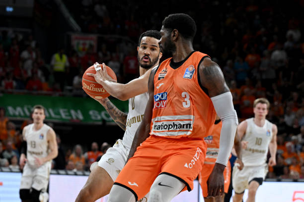 但在格林防 但在格林防