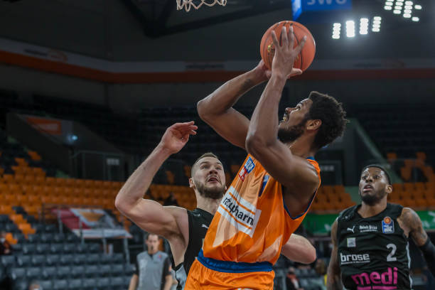 的赛季中始 的赛季中始